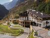     (Forrest Terrace Hotel)