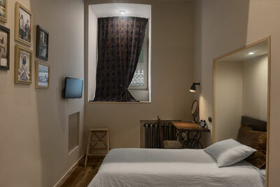 Фотография номера гостиницы Brick Walls