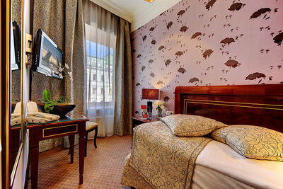 Фотография номера гостиницы Золотой треугольник