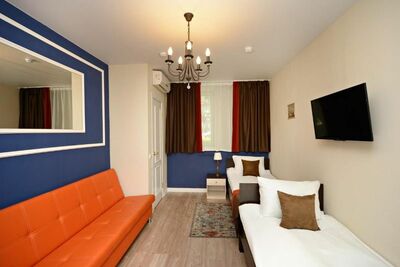 Фотография номера мини отеля Апельсин Экспо на Красной Пресне