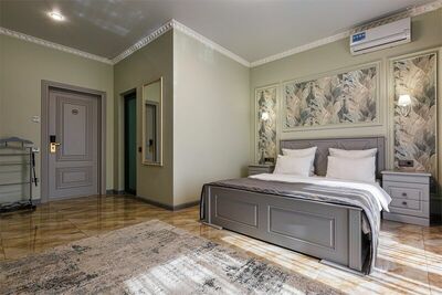 Фотография номера гостиницы Ночной квартал