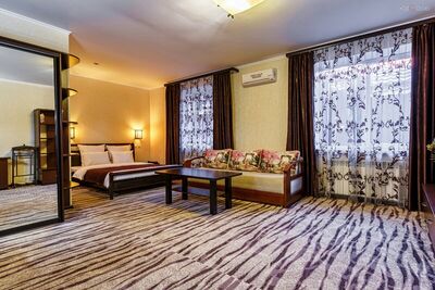 Фотография номера гостиницы Ночной квартал