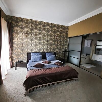 Фотография номера гостиницы Ночной квартал