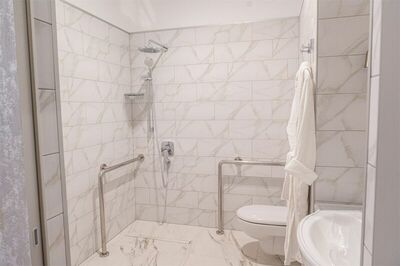 Фотография номера гостиницы Вишневый рояль