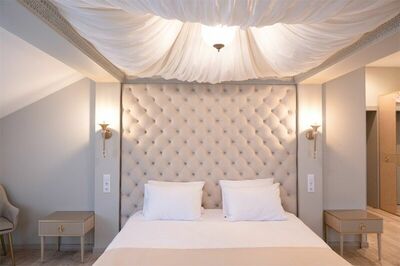 Фотография номера гостиницы Вишневый рояль