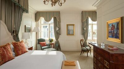 Фотография номера гостиницы Отель Four Seasons Lion Palace