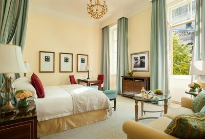 Фотография номера гостиницы Отель Four Seasons Lion Palace